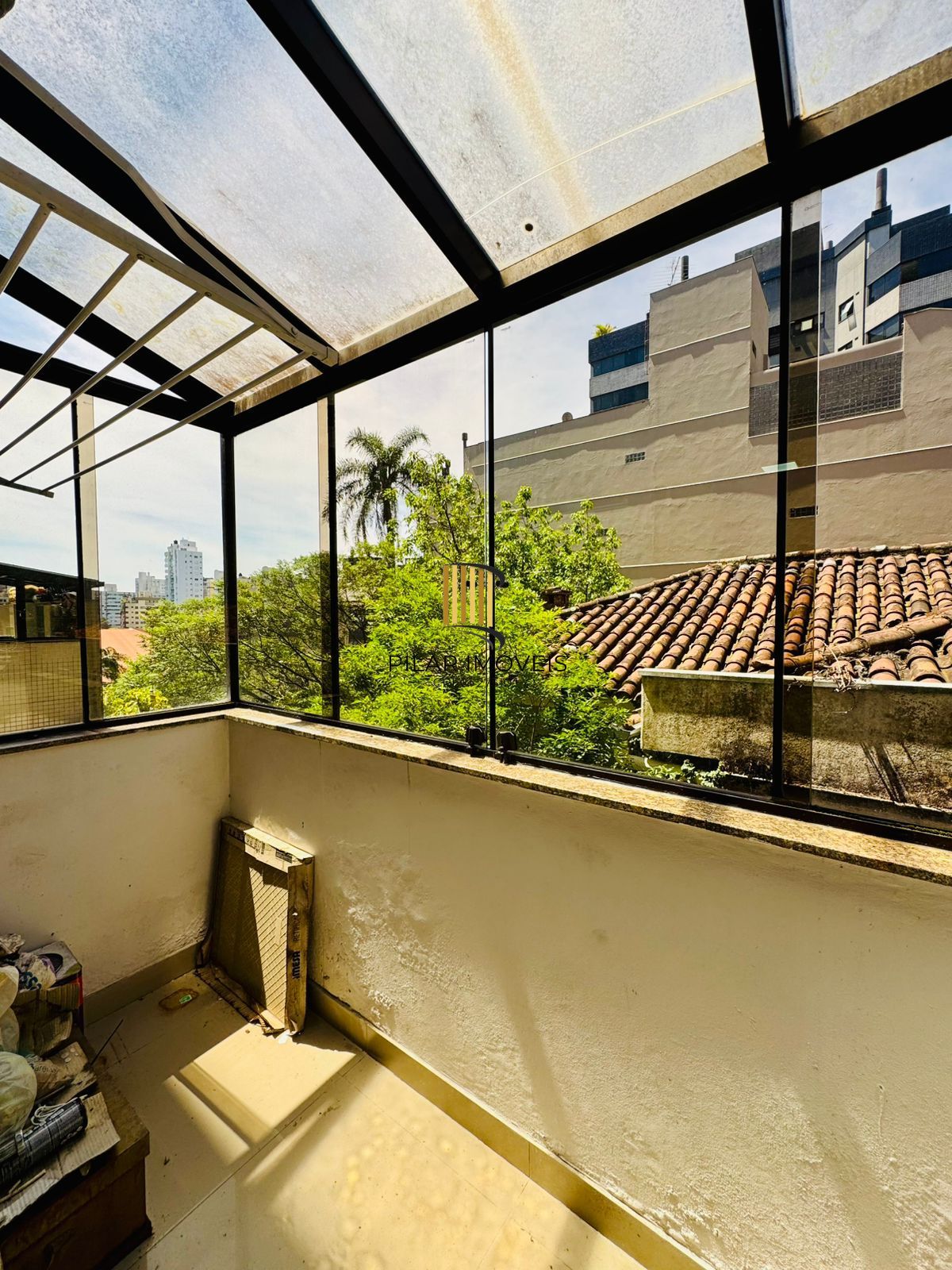 2 Dormitórios Semi Mobiliado com Churrasqueira e Vaga no Coração do Bairro Petrópolis