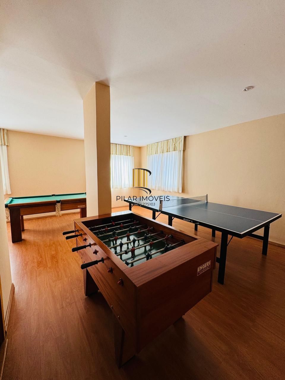 Apartamento 3 dormitórios, 3 banheiros e 2 vagas no Petrópolis