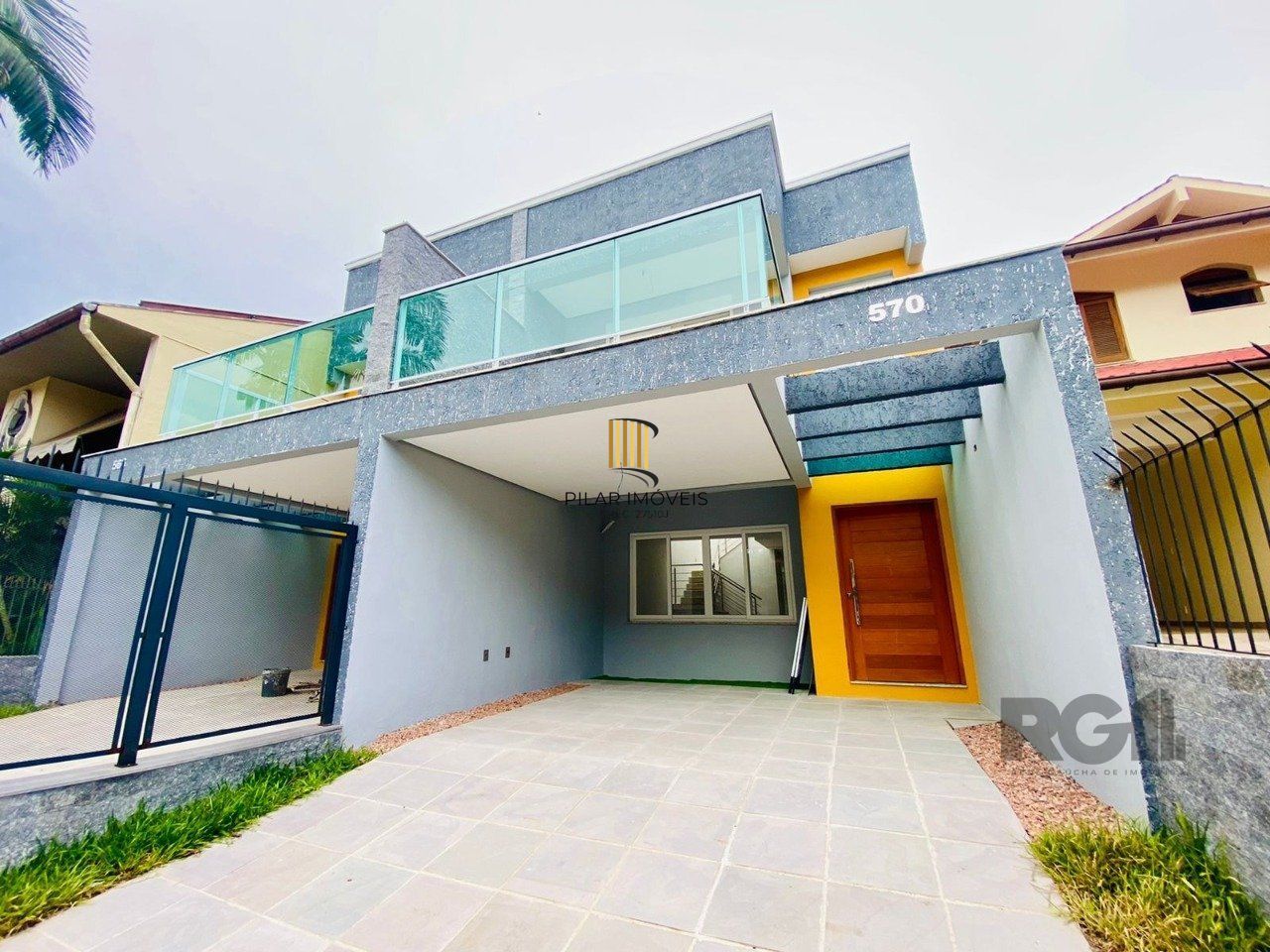 Casa 3 dormitórios no bairro Chácara das Pedras - Pilar Imóveis