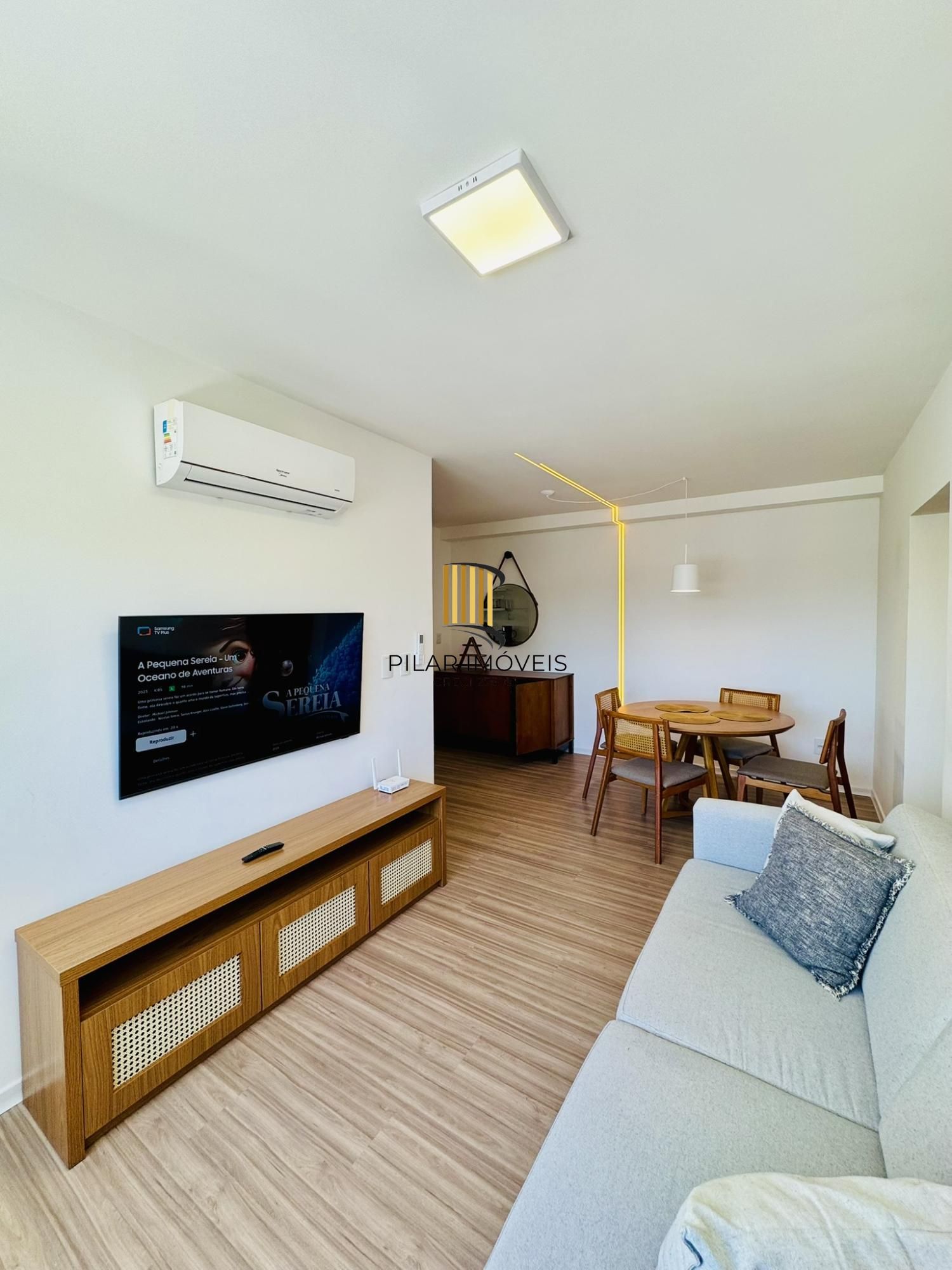 Pronto para Morar! 2 Dormitórios Mobiliado, 2 vagas de garagem