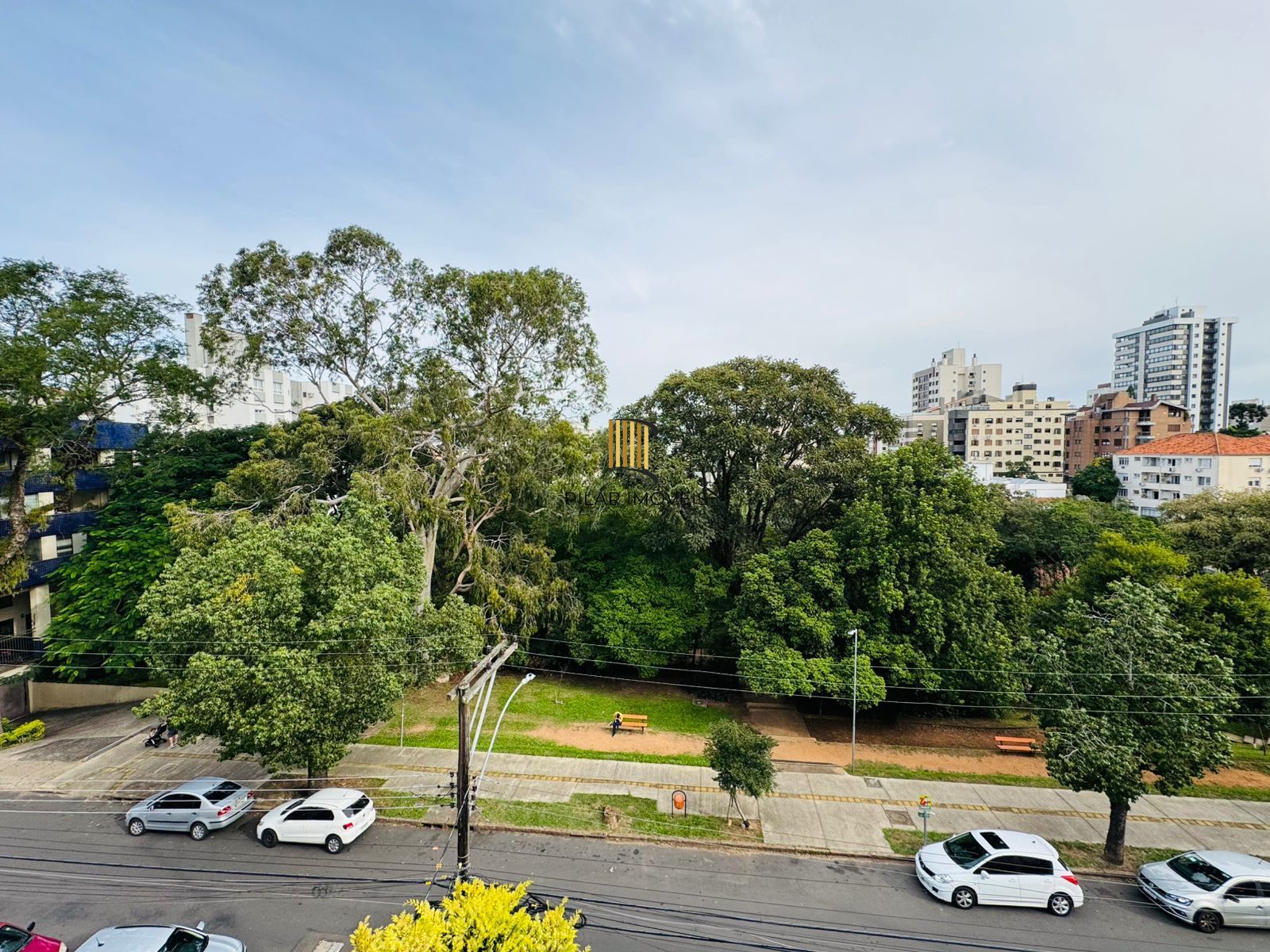 Apartamento com 2 quartos, 47m², reformado, bairro Petrópolis