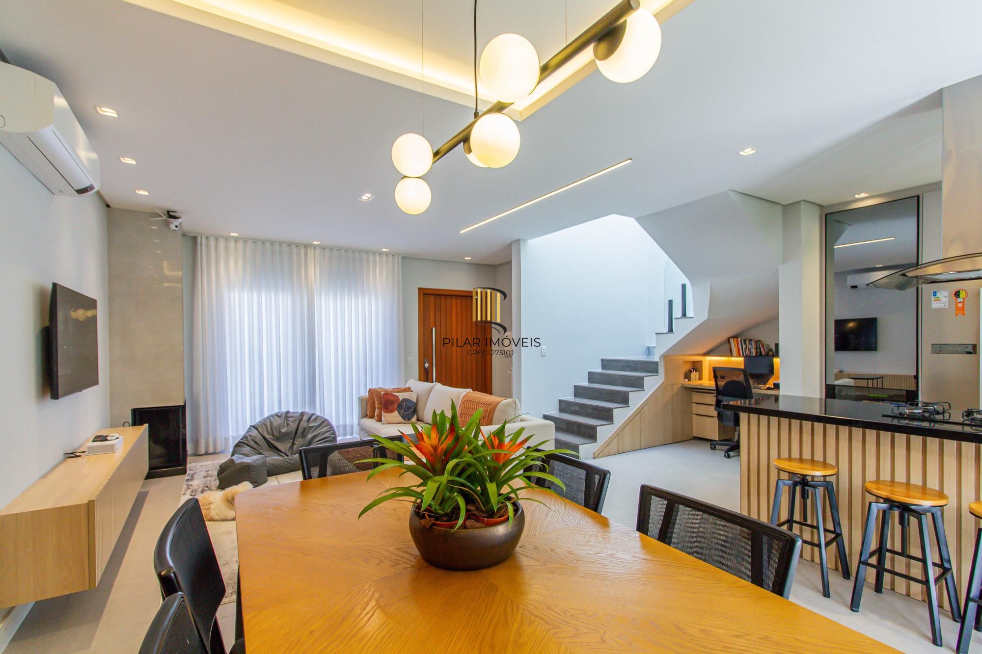 Casa em condominio, com espaçp e segurança para sua familia!