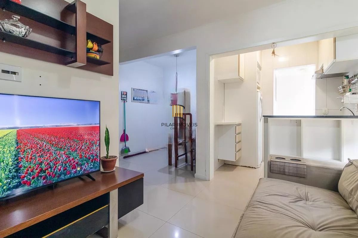 Apartamento de 1 Dormitório Semimobiliado