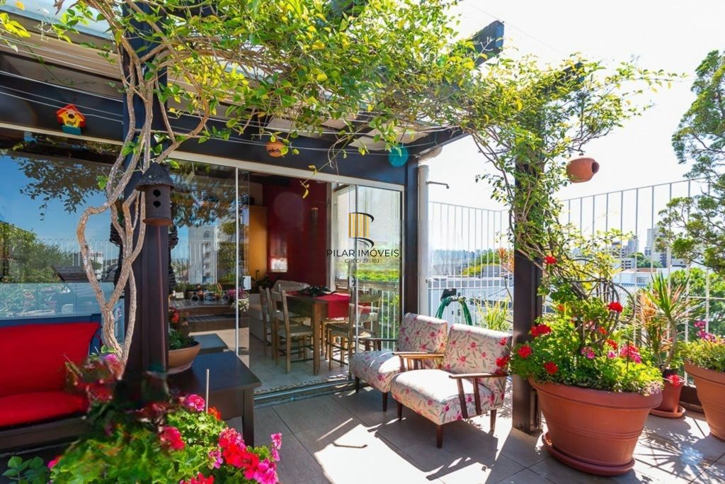 Cobertura Reformada com Terraço, Espaço Gourmet e Vista da Cidade