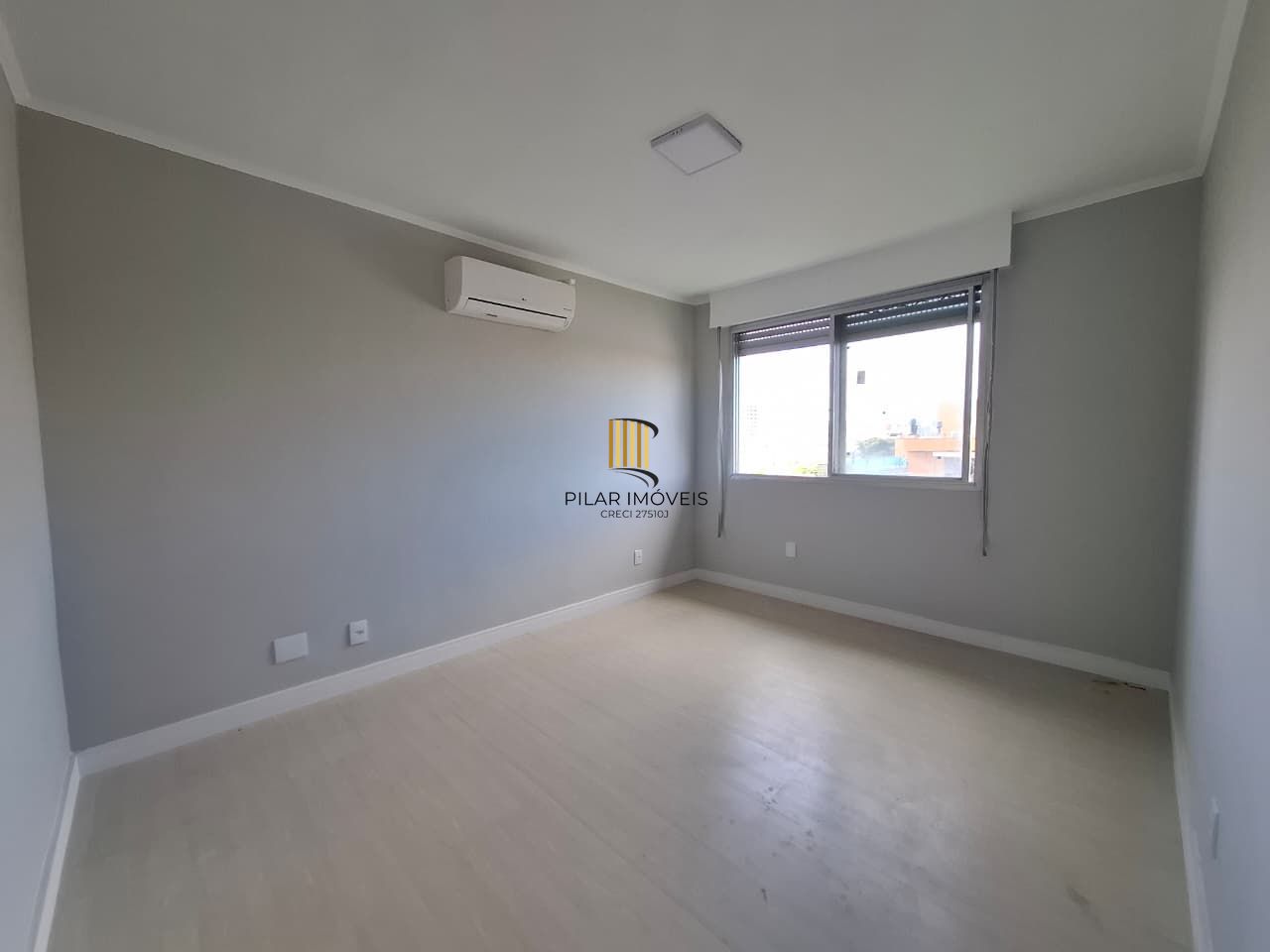 Apartamento à venda 2 quartos com vaga reformado na Cidade Baixa Porto Alegre - Pilar Imóveis