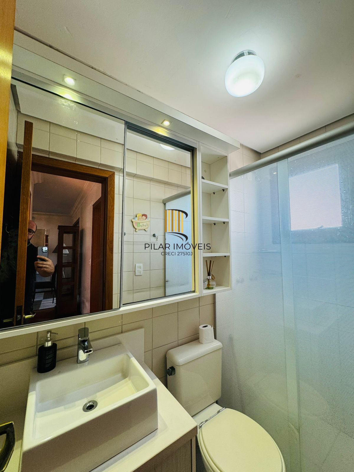 Cobertura com Terraço, Vista Livre e Porteira Fechada na Av. Protásio Alves