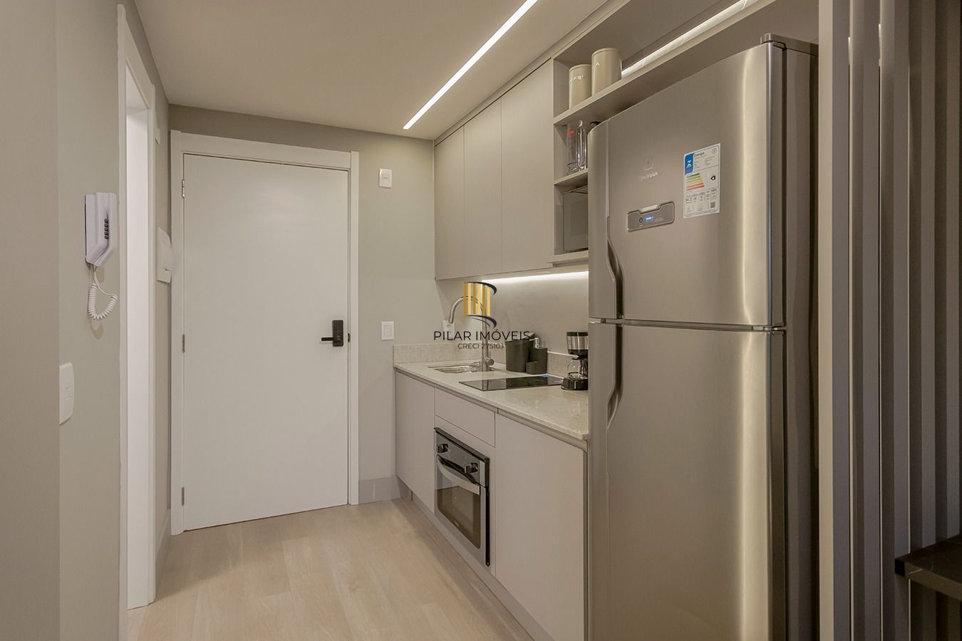 Stúdio mobilado e decorado pronto para mudar