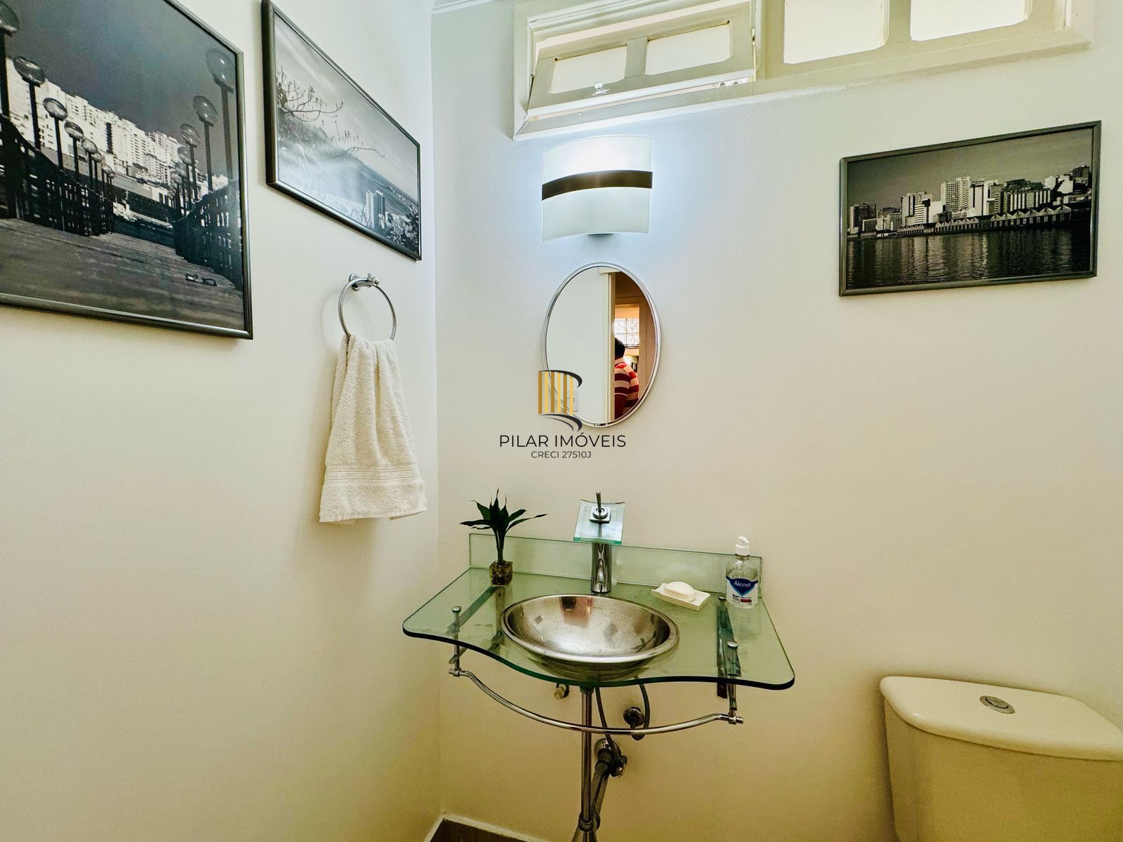 Excelente Apartemento 2 dorm com duas suites e lavabo