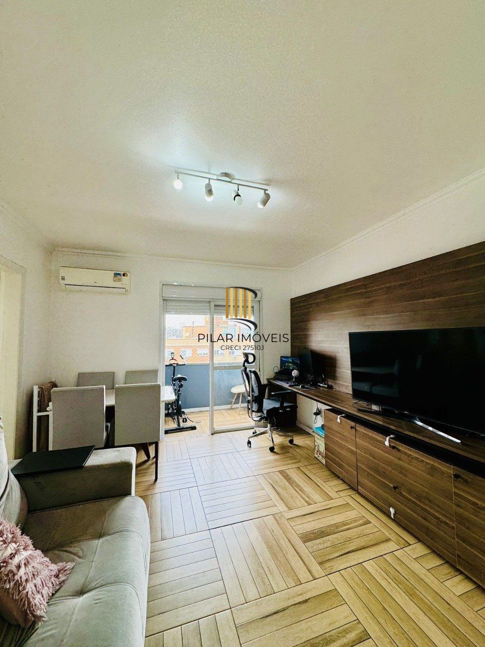 Apartamento 2 dormitórios no bairro Farroupilha