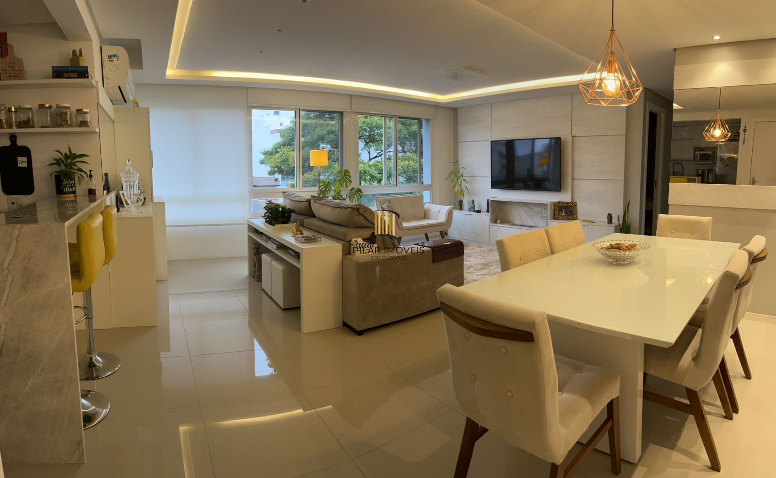 Apartamento com 90m², 2 dorm,  com vaga para 02  carros no Petrópolis.