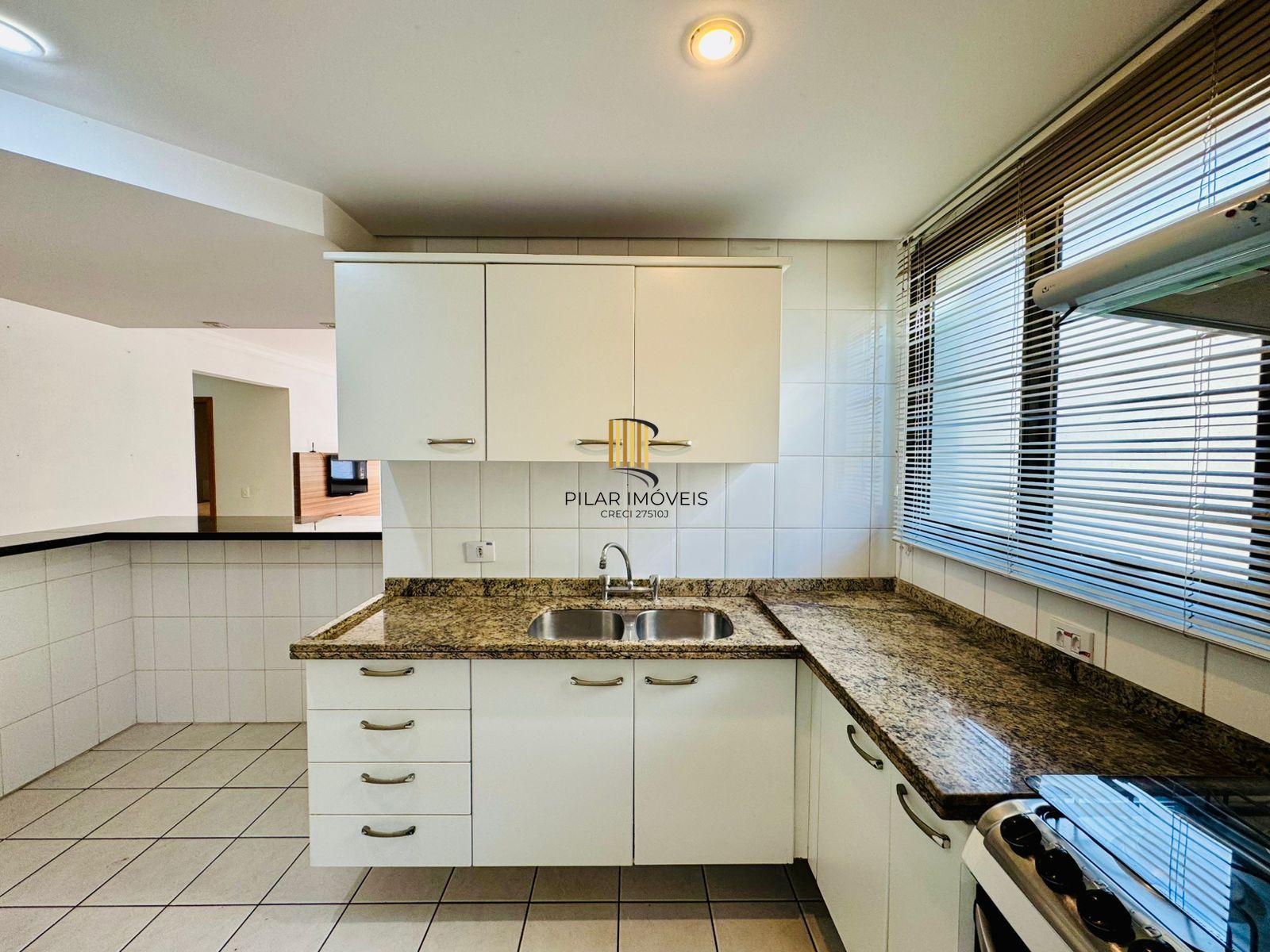 🏙️ Apartamento mobiliado à venda no coração do Petrópolis – Porto Alegre