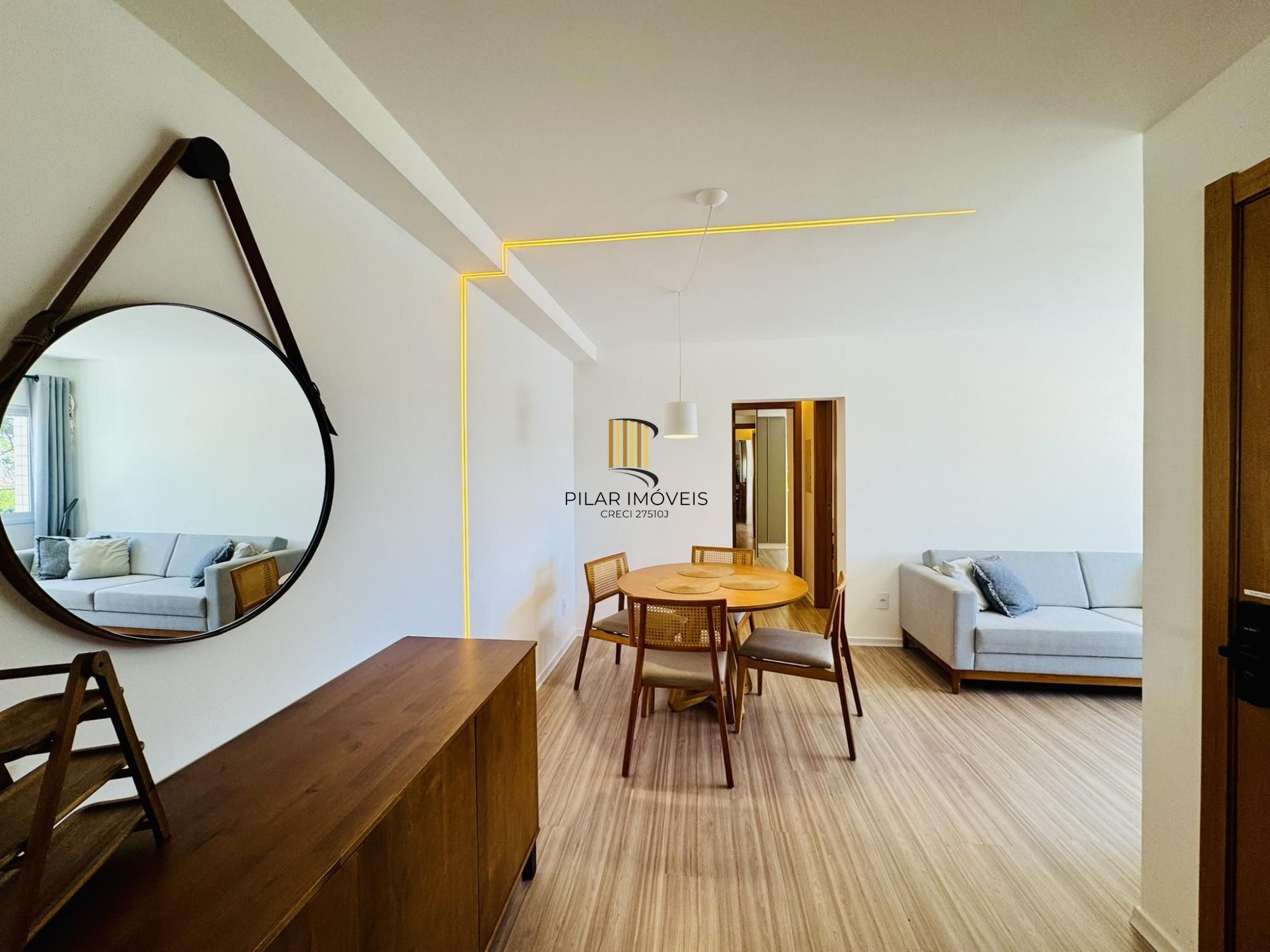 Pronto para Morar! 2 Dormitórios Mobiliado, 2 vagas de garagem