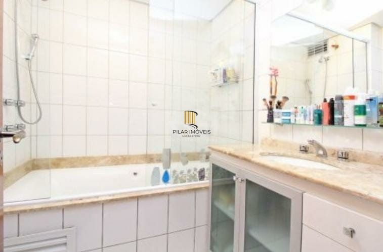 Apartamento 3 dormitórios no bairro Menino Deus