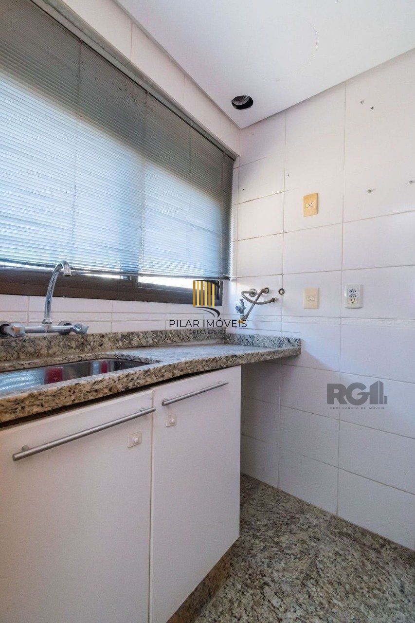 Duplex 3 dormitórios no bairro Mont Serrat