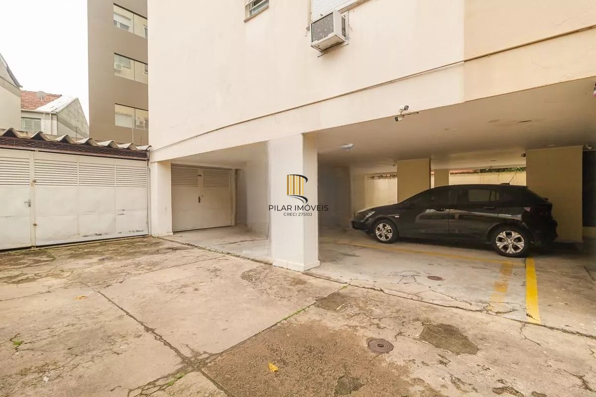 Apartamento de 1 Dormitório Semimobiliado