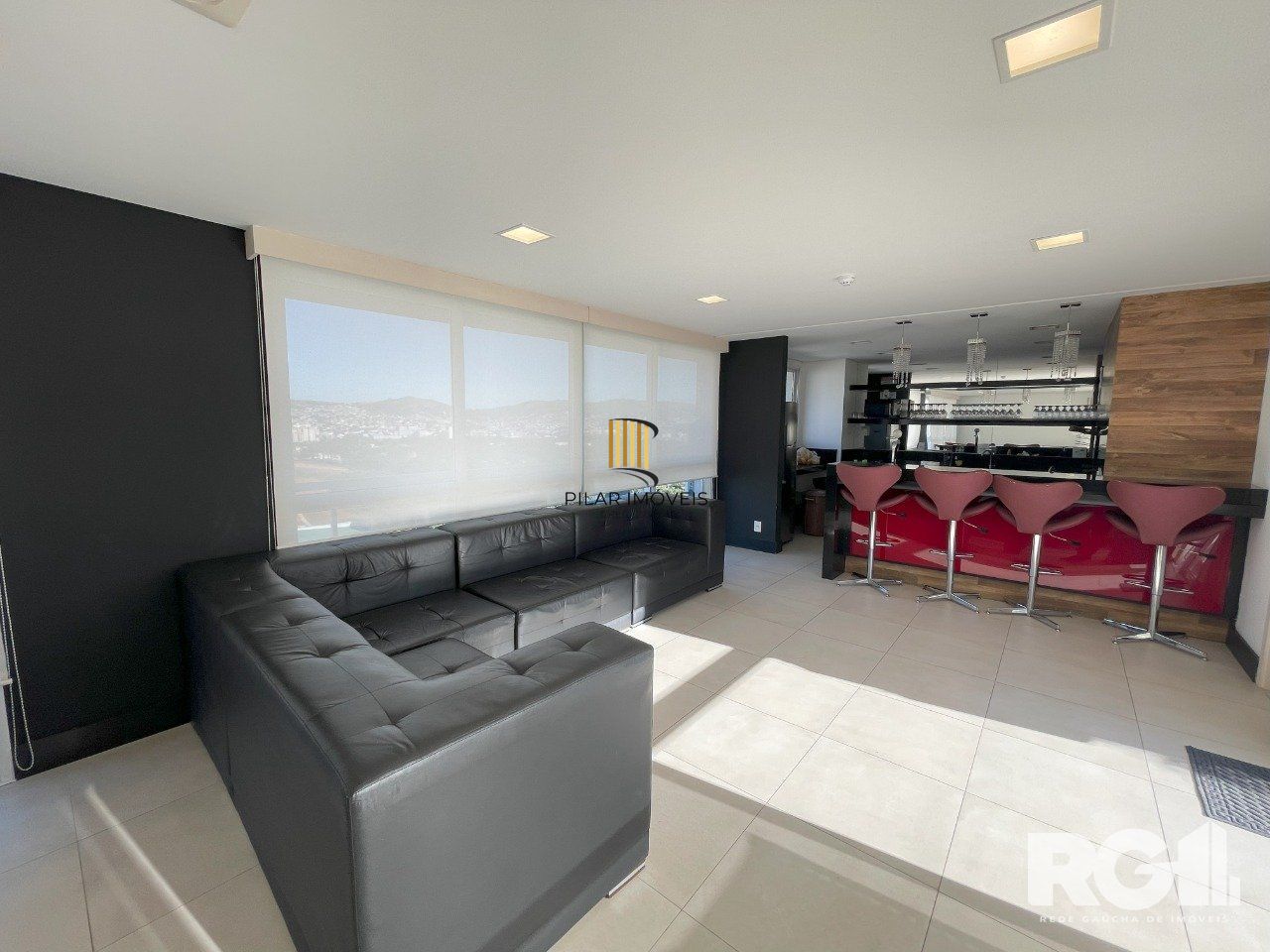 Apartamento com 90m², 2 dorm,  com vaga para 02  carros no Petrópolis.