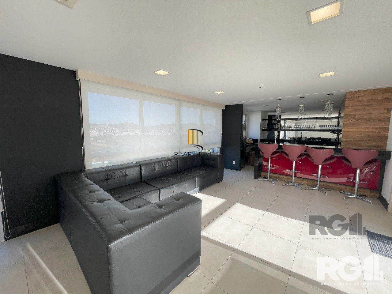 Excelente Apto C/3 Dorm. mais Suite  B. Petrópolis