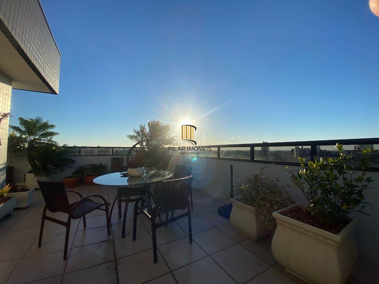 Cobertura para Venda - 278m², 3 dormitórios, sendo 1 suites, 3 vagas - Jardim Itu