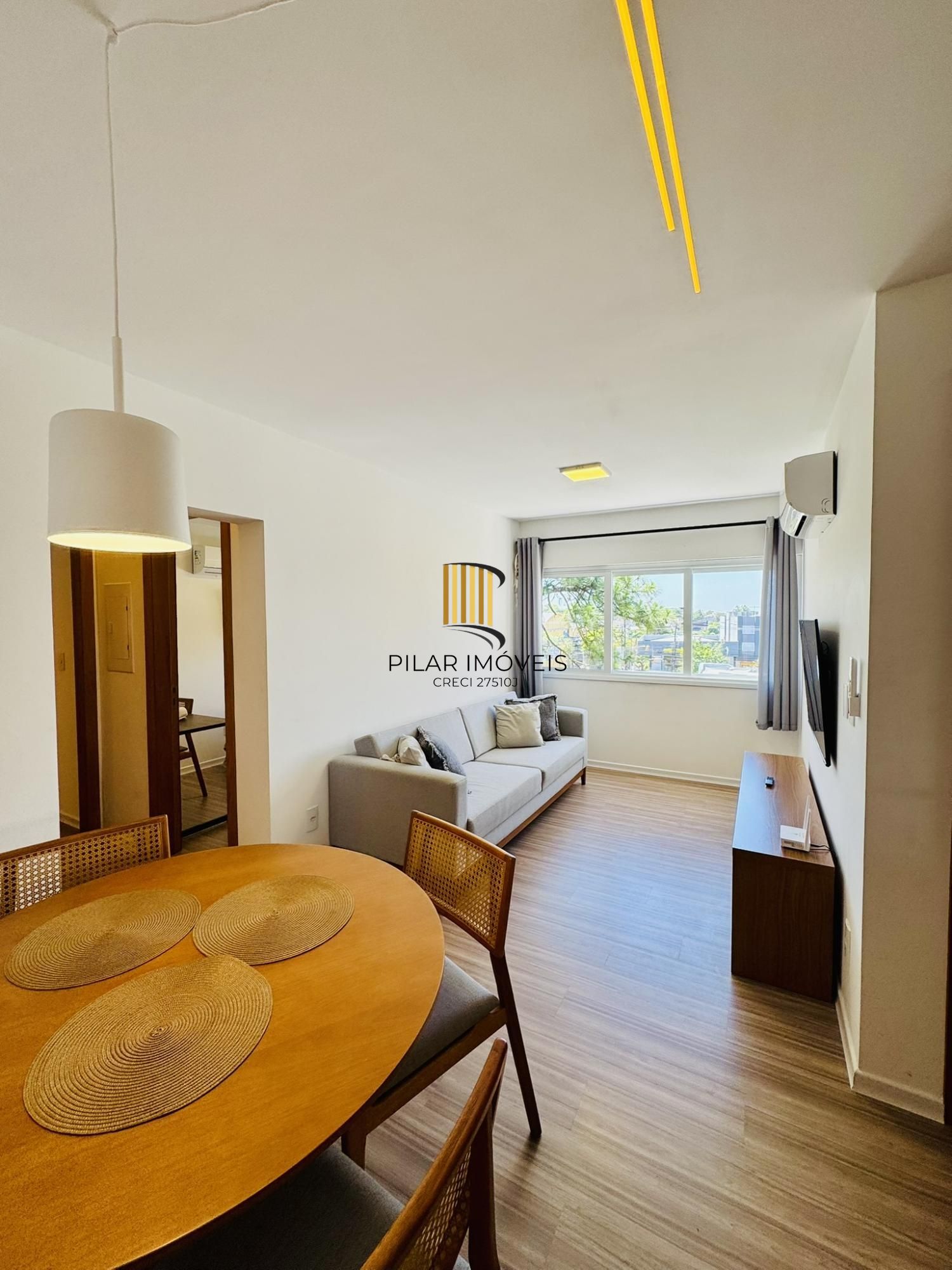 Pronto para Morar! 2 Dormitórios Mobiliado, 2 vagas de garagem