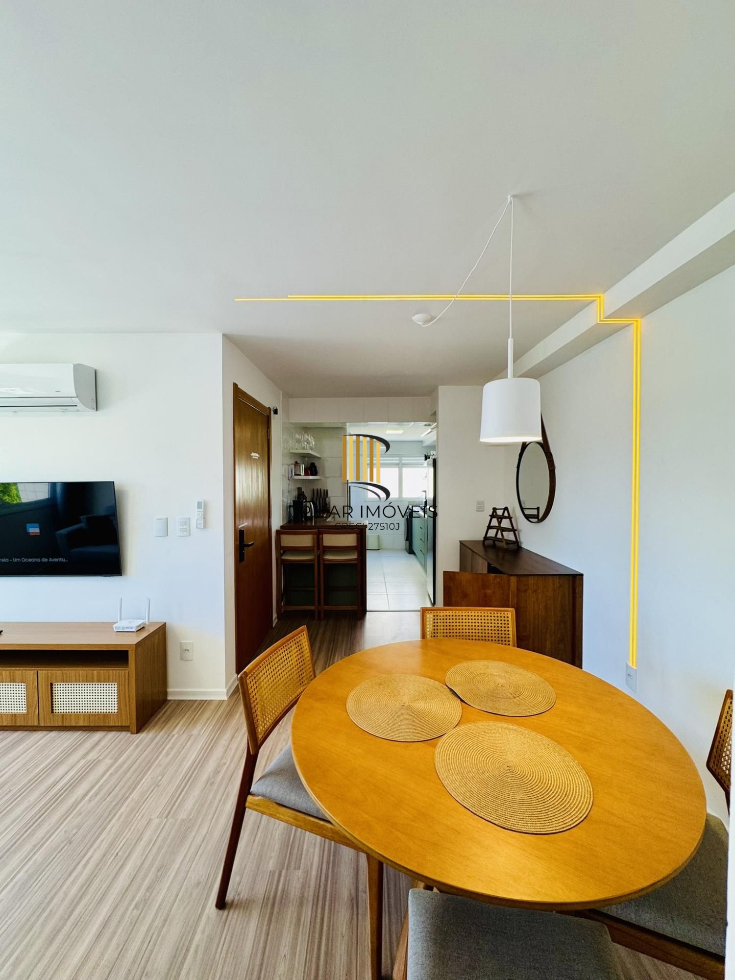 Pronto para Morar! 2 Dormitórios Mobiliado, 2 vagas de garagem