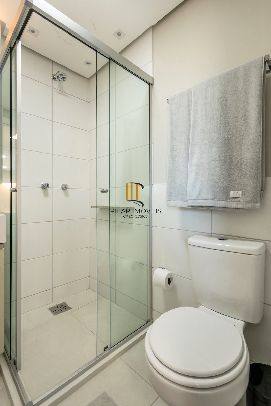 Apartamento decorado e equipado