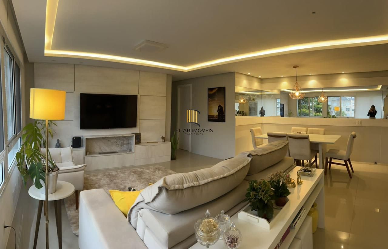 Apartamento com 90m², 2 dorm,  com vaga para 02  carros no Petrópolis.