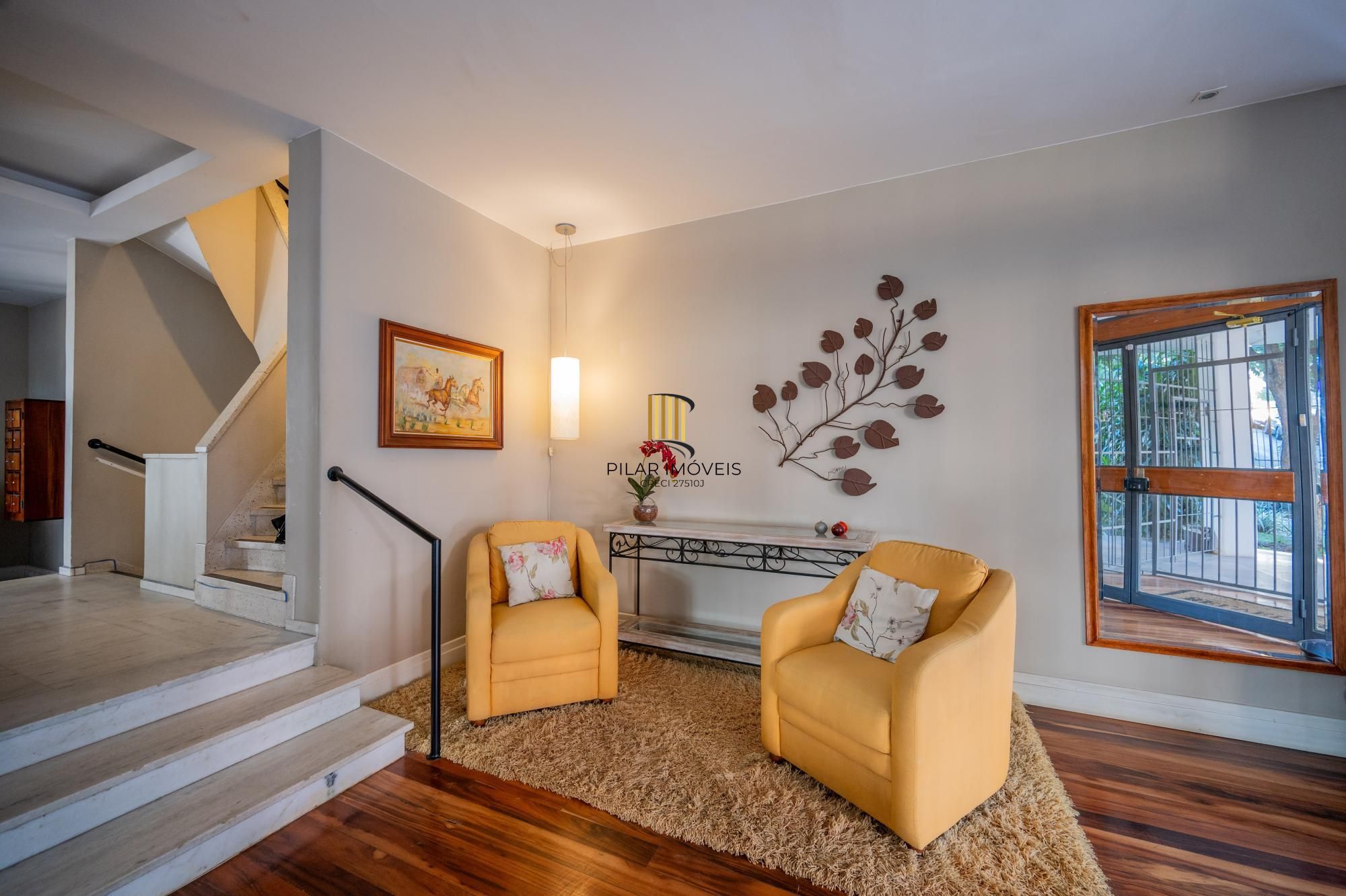 Apartamento com 3 suítes com vista e totalmente reforamdo no Moinhos de Vento