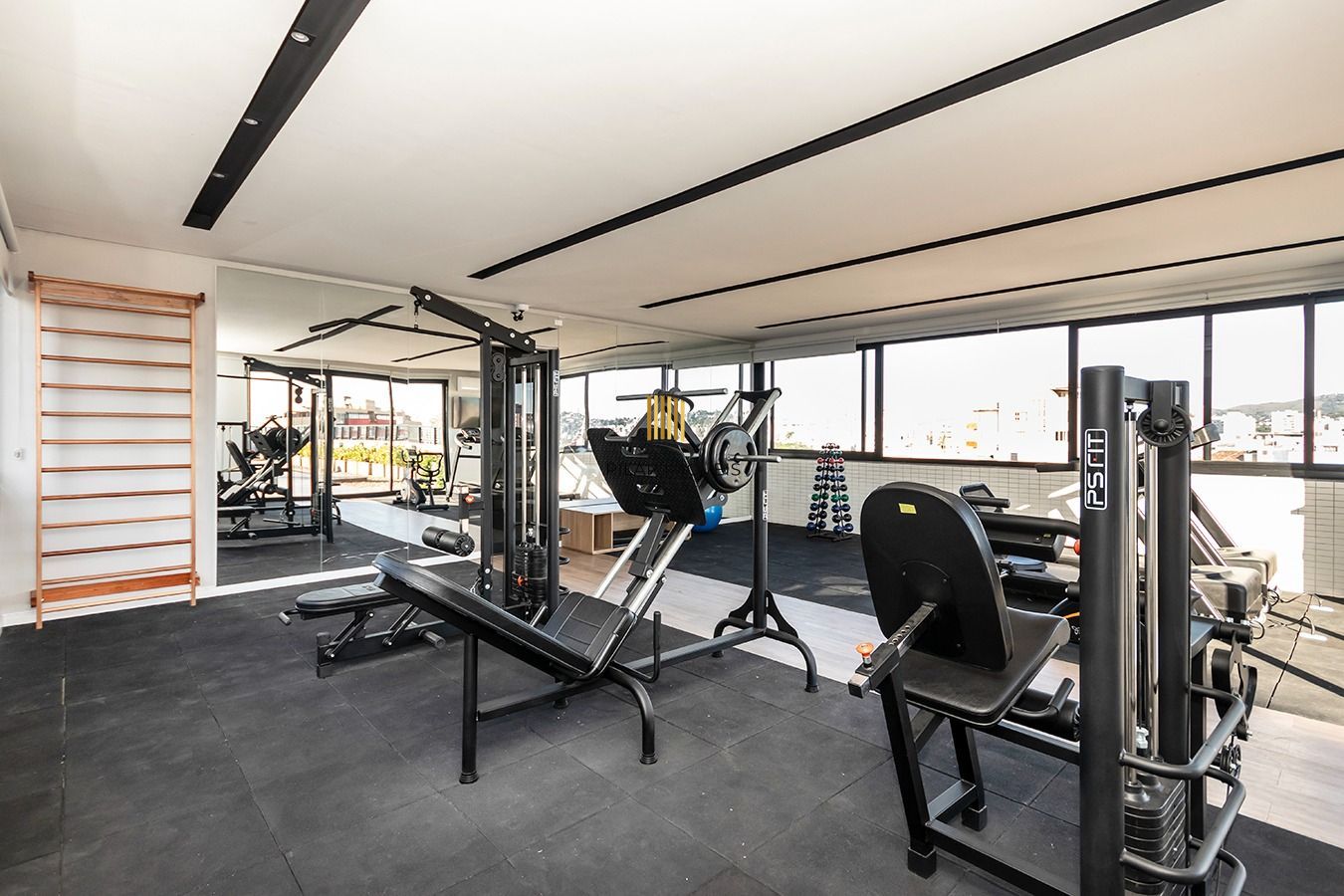 Apartamento decorado e equipado