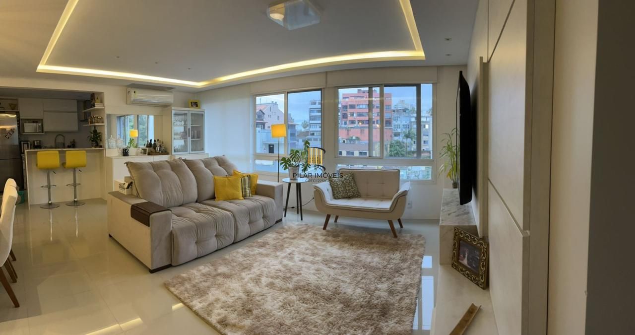 Apartamento com 90m², 2 dorm,  com vaga para 02  carros no Petrópolis.