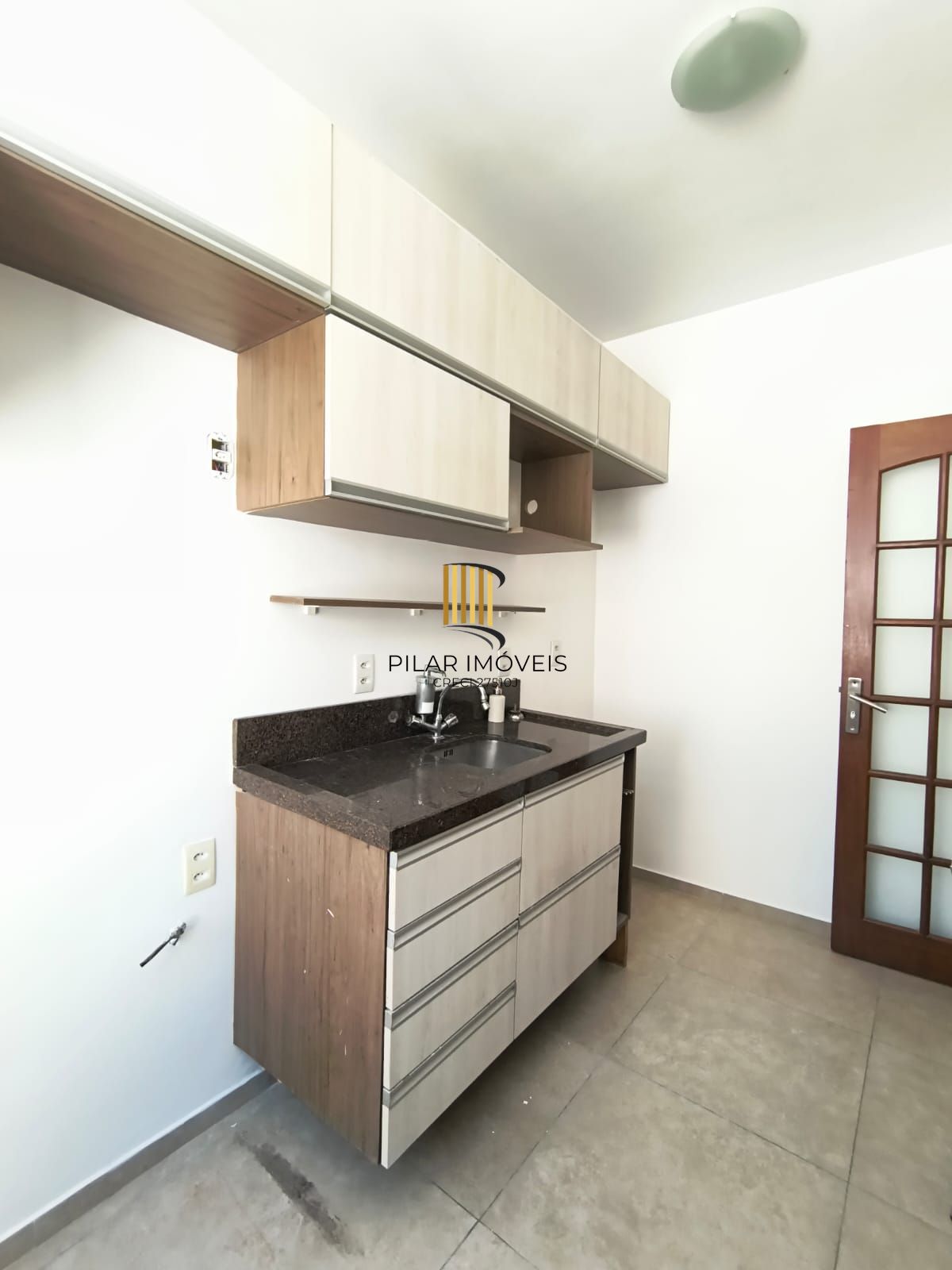 1 Dormitório semi mobiliado na melhor localização do centro histórico