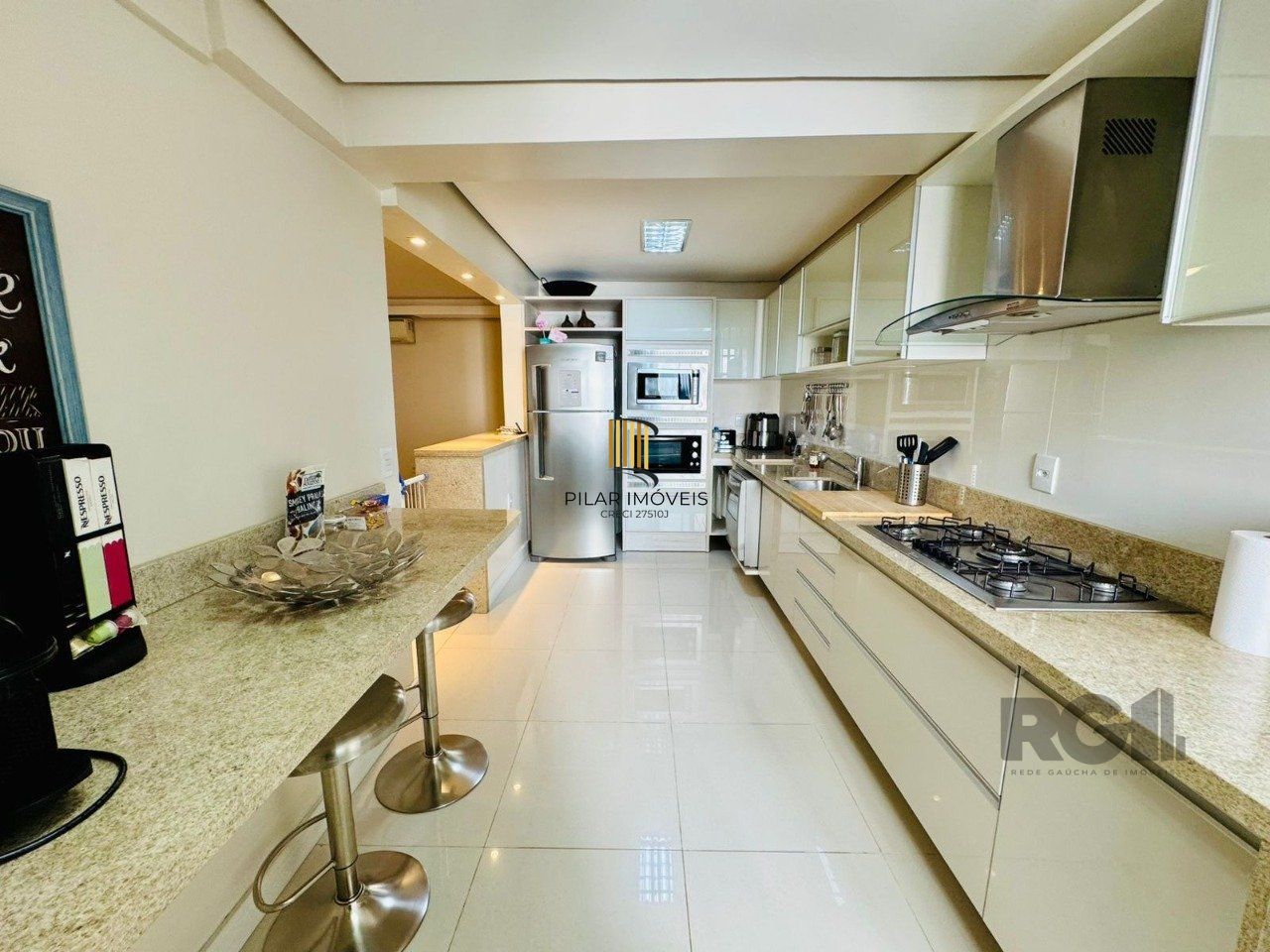 Apartamento 3 dormitórios no bairro Mont Serrat