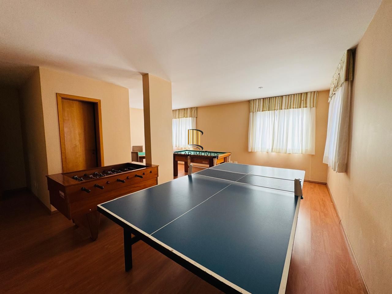 Apartamento 3 dormitórios, 3 banheiros e 2 vagas no Petrópolis