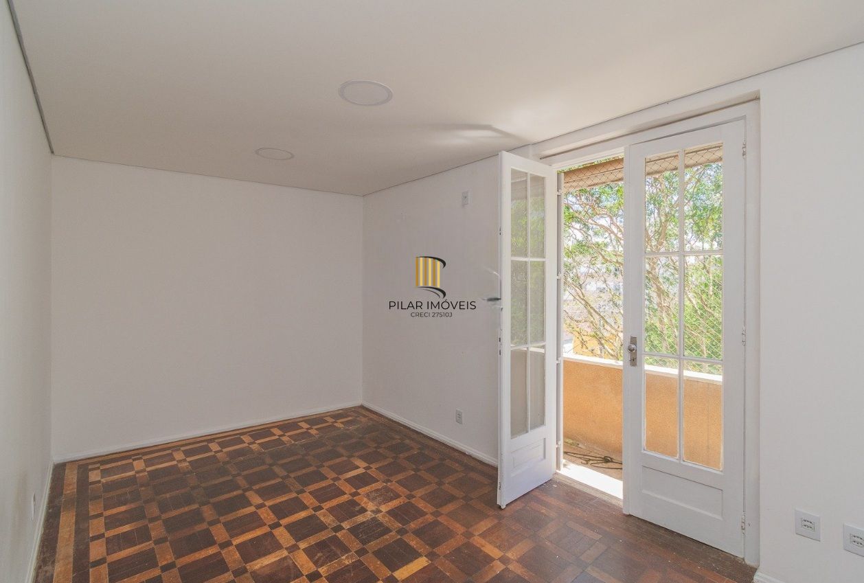 Apartamento Amplo de Esquina com 93m² no Bairro Petrópolis