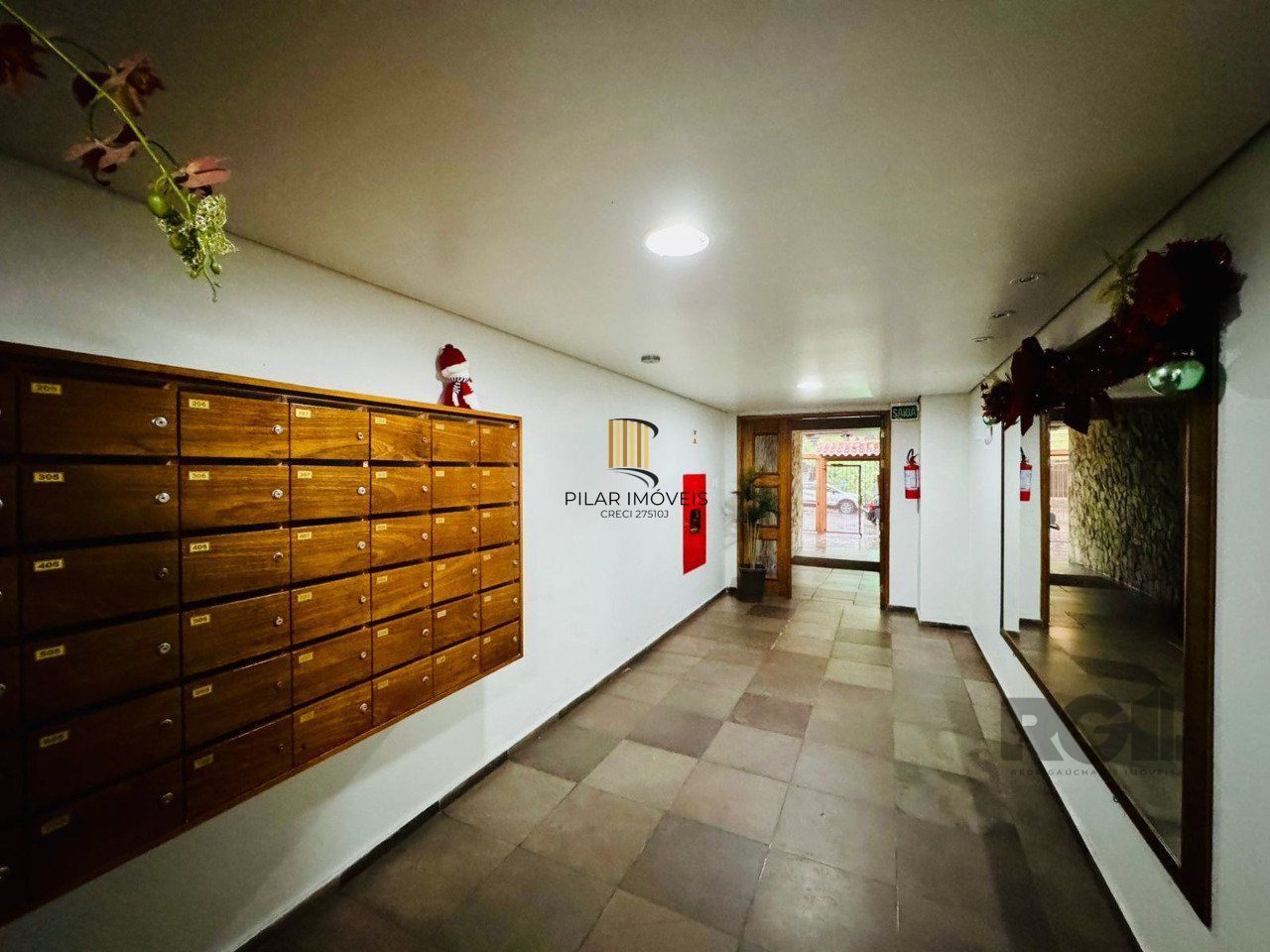 Apartamento 2 dormitórios no bairro Azenha