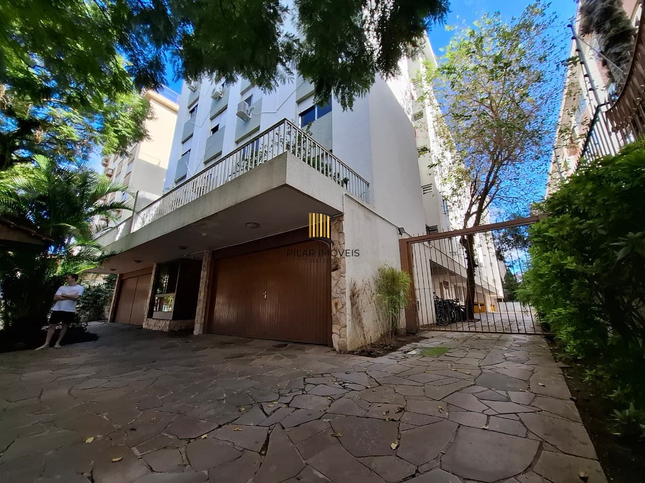 Apartamento à venda 2 quartos com vaga reformado na Cidade Baixa Porto Alegre