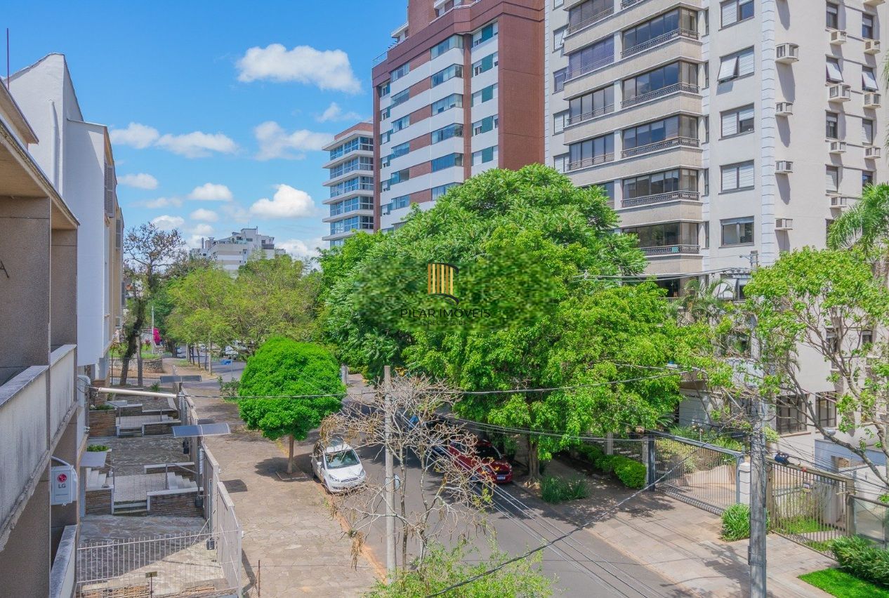 Apartamento Amplo de Esquina com 93m² no Bairro Petrópolis