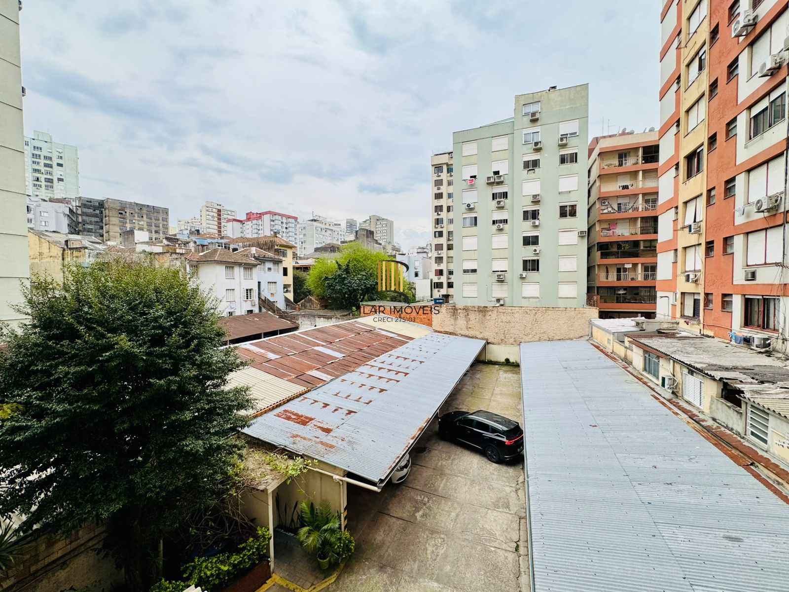Morar perto de tudo, 3 dormitórios, reformado e mobiliado, com elevador e vaga.