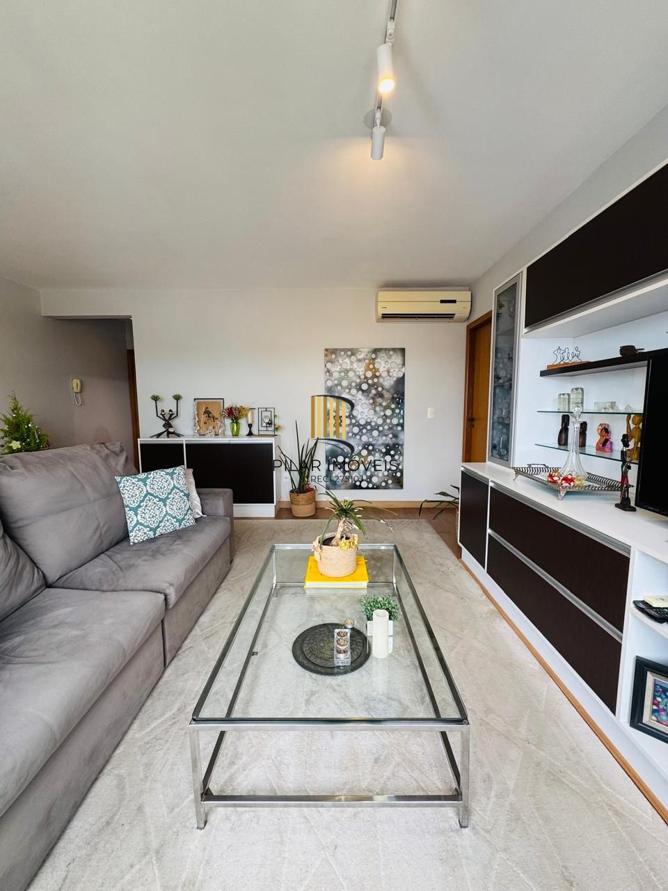 Apartamento 3 dormitórios, 3 banheiros e 2 vagas no Petrópolis