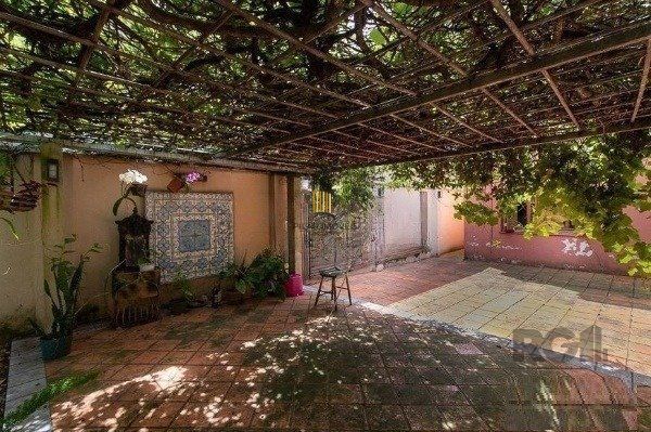 Casa 4 dormitórios no bairro Santana