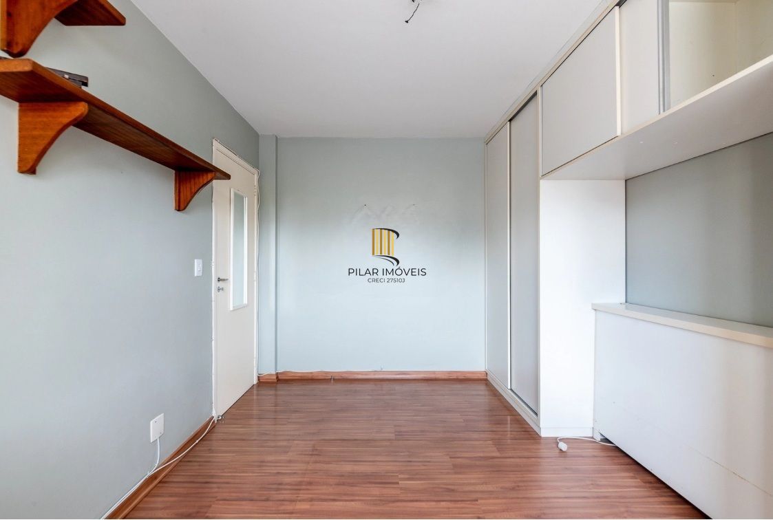 Apartamento com 2 Dormitórios, Churrasqueira, Elevador e Vaga no Petrópolis