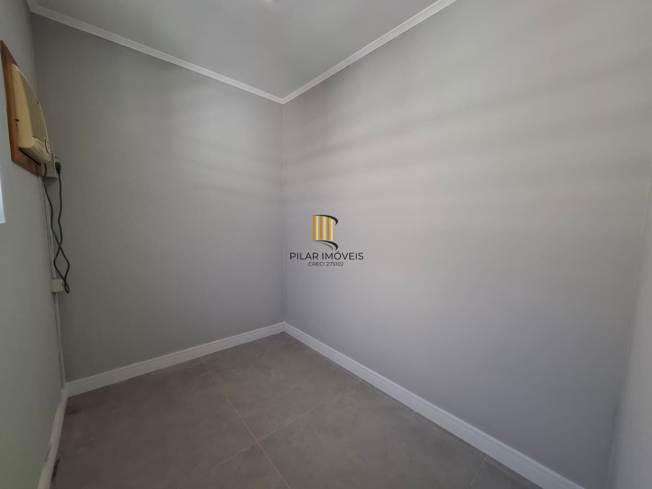 Apartamento à venda 2 quartos com vaga reformado na Cidade Baixa Porto Alegre