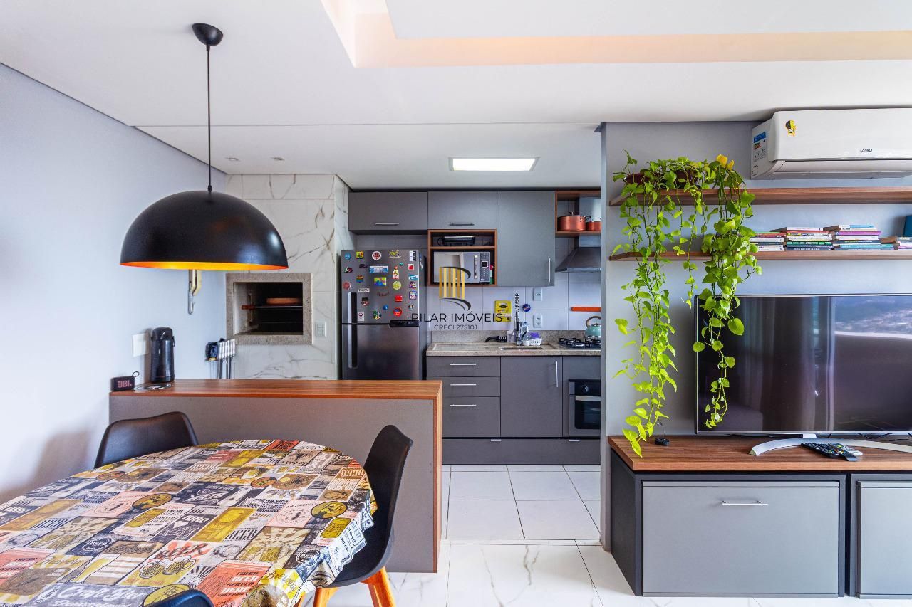 Apartamento de 1 dormitório mobiliado no pornto mais alto do Petrópolis,