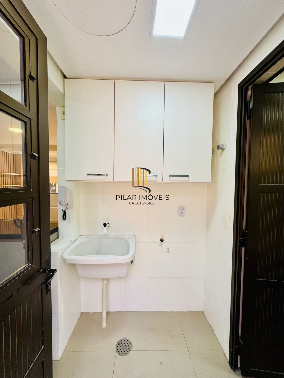 2 Dormitórios Semi Mobiliado com Churrasqueira e Vaga no Coração do Bairro Petrópolis