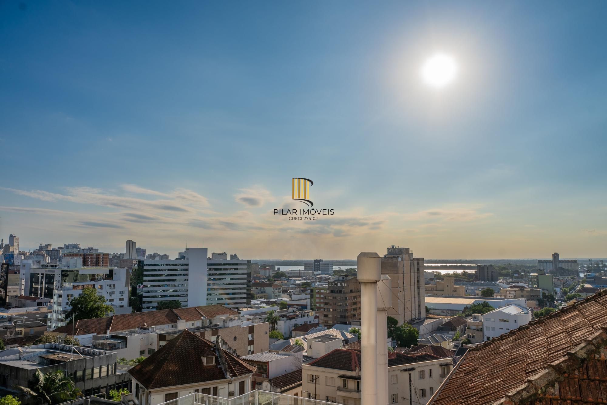 Apartamento com 3 suítes com vista e totalmente reforamdo no Moinhos de Vento