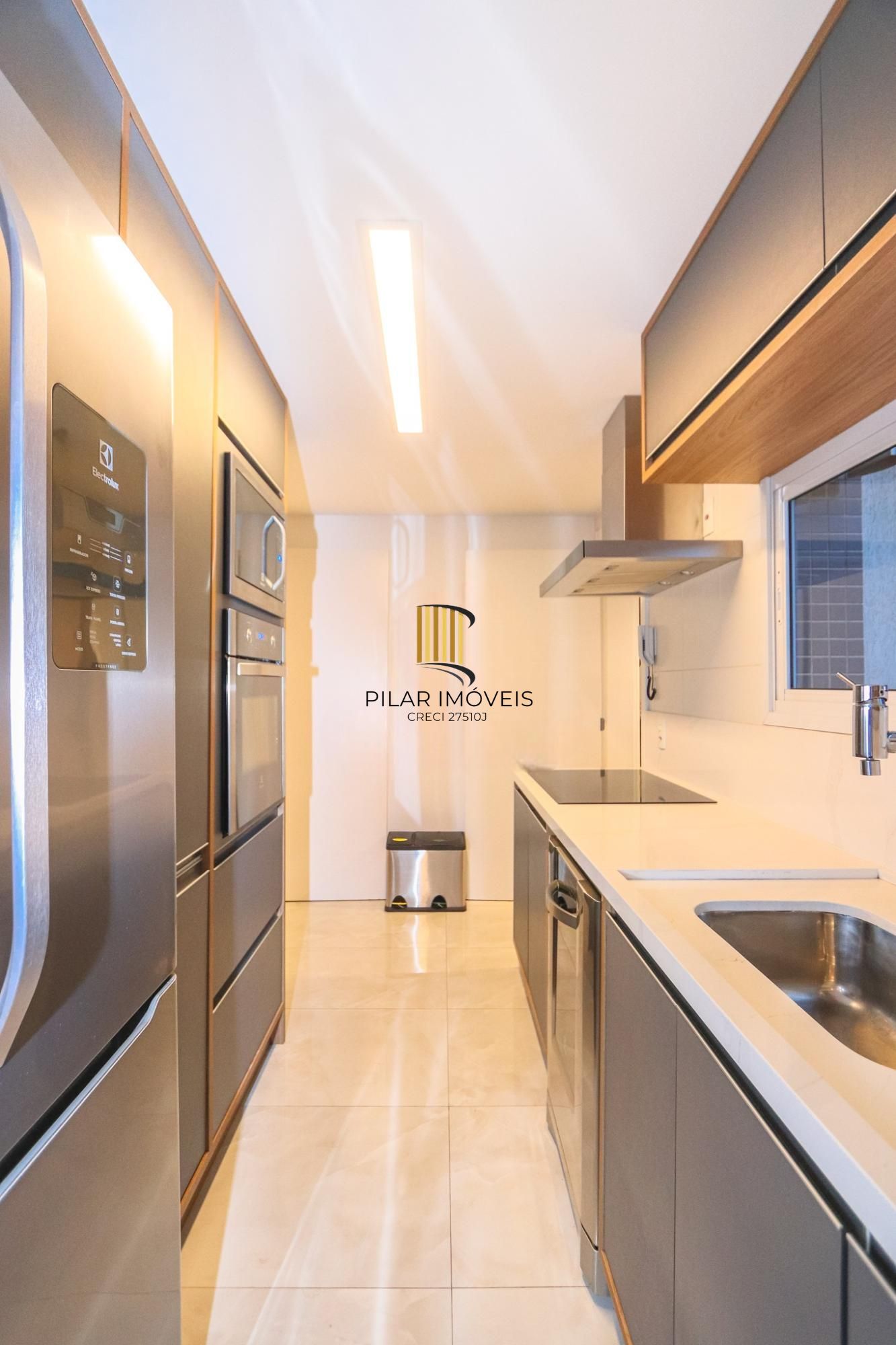 Apartamento semimobiliado e decorado no Central Parque | 127 m² | 3 suítes | 2 vagas