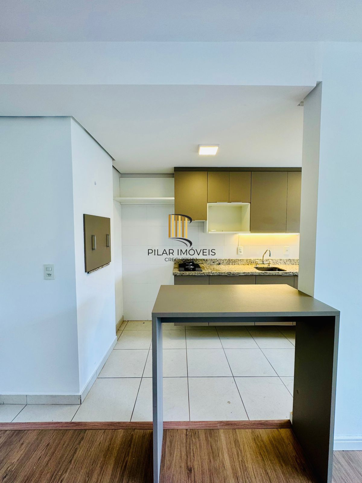 Apartamento 3 dormitórios com 1 suíte no bairro Petrópolis em Porto Alegre.