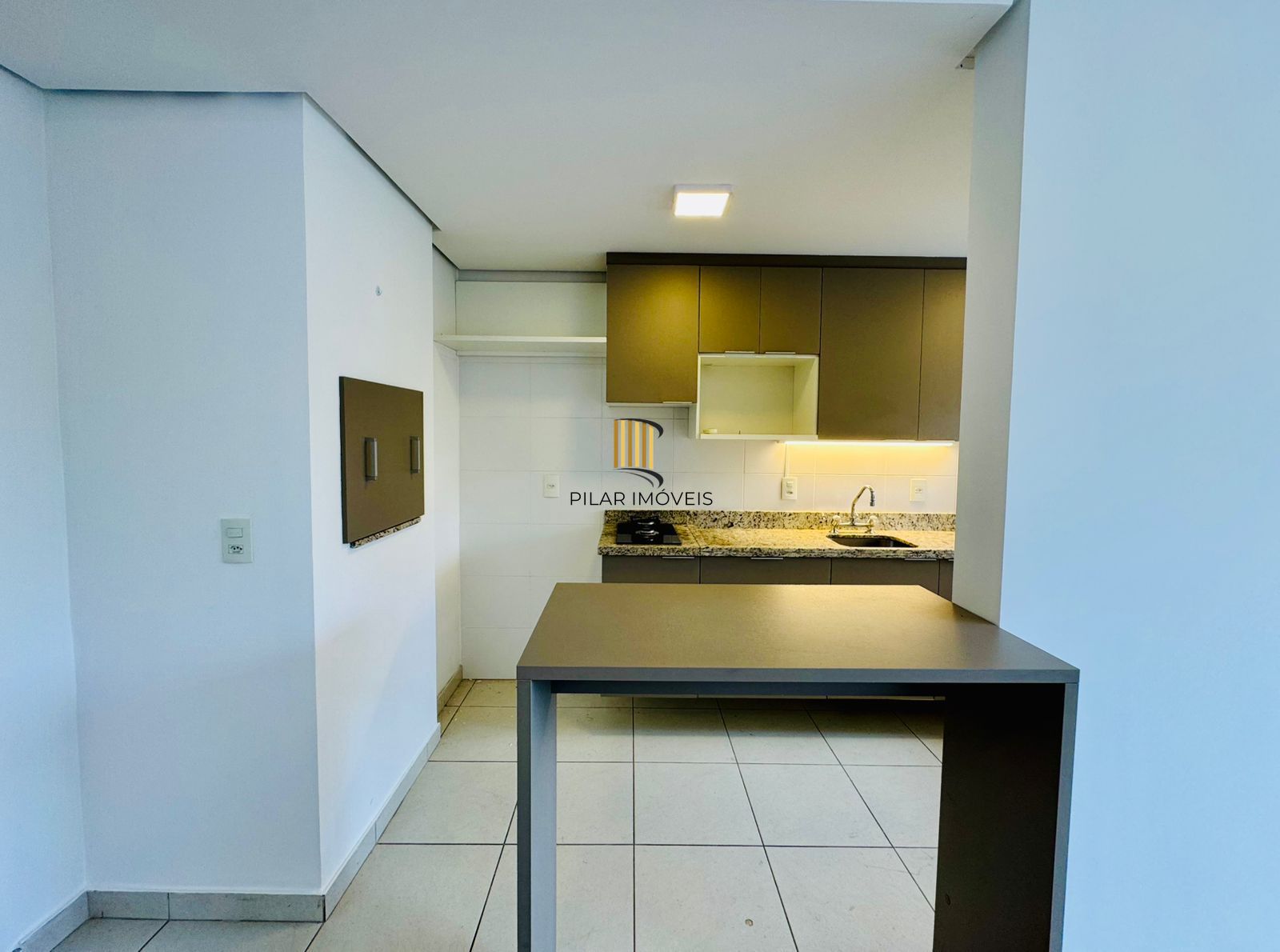 Apartamento 3 dormitórios com 1 suíte no bairro Petrópolis em Porto Alegre.