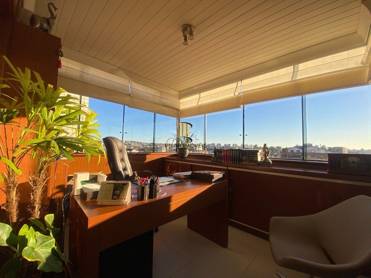 Cobertura para Venda - 278m², 3 dormitórios, sendo 1 suites, 3 vagas - Jardim Itu