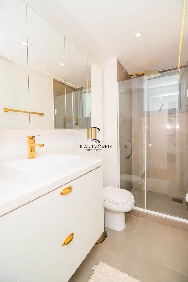 Apartamento para Venda - 98m², 3 dormitórios, sendo 1 suites, 2 vagas - Petrópolis