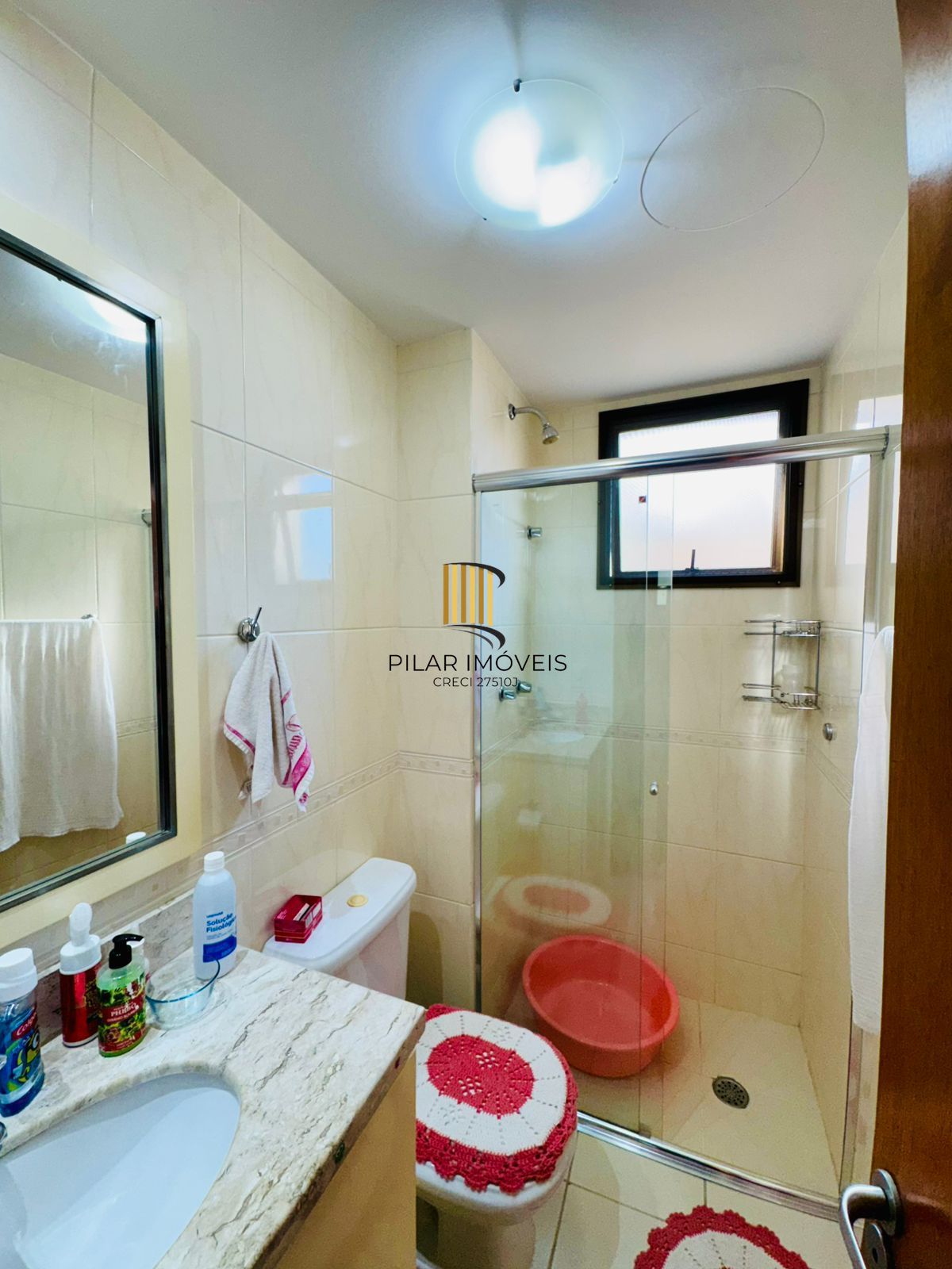 Cobertura no Coração do Petrópolis – 140m² de Conforto e Charme